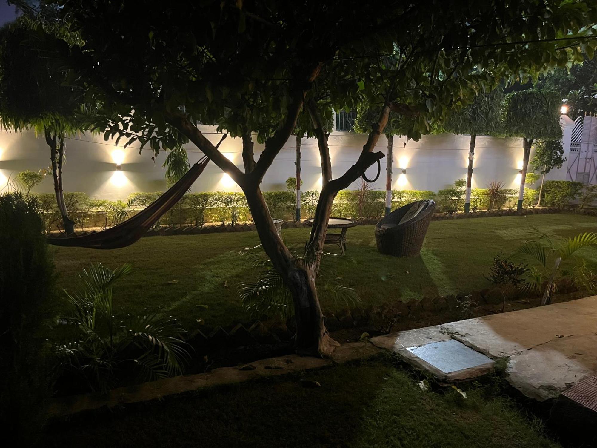 White House Villa Meerut Bagian luar foto